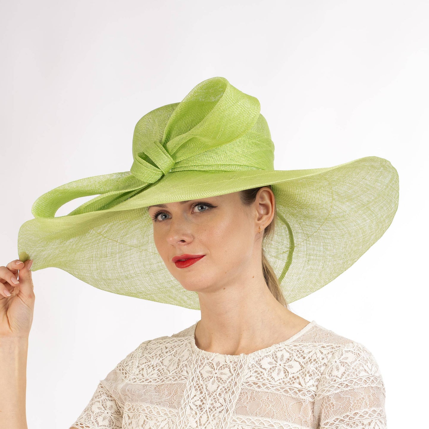 5716C | Comb Fascinator Cocktail
