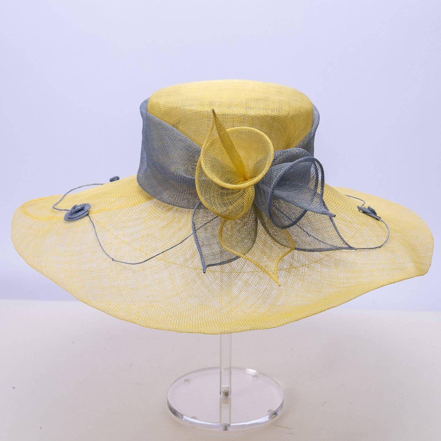 117138 | Two tone Callalily Adorned Wide Soft Sinamay Hats