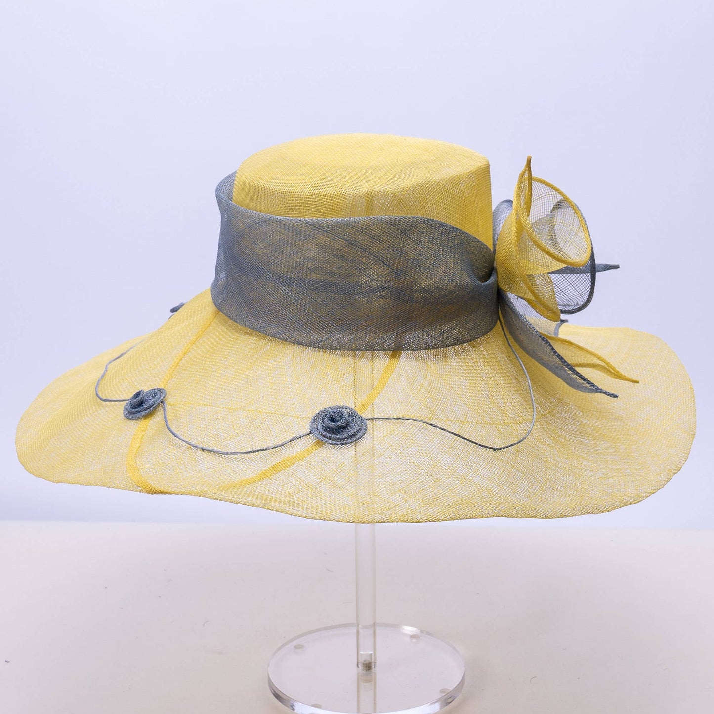 117138 | Two tone Callalily Adorned Wide Soft Sinamay Hats