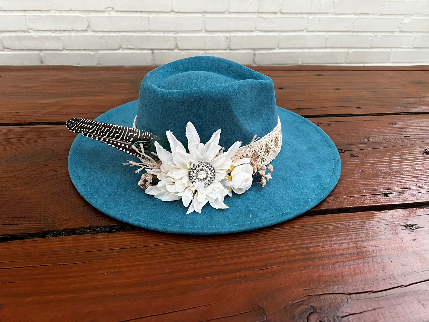 Hat Bar